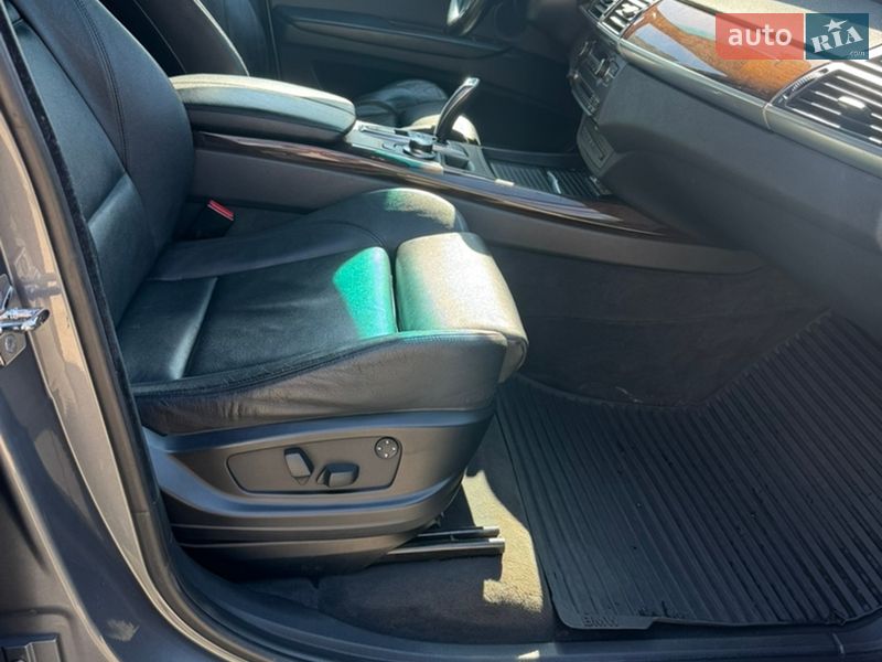 Позашляховик / Кросовер BMW X5 2008 в Києві фото 14 Позашляховик / Кросовер BMW X5 2008 в Києві