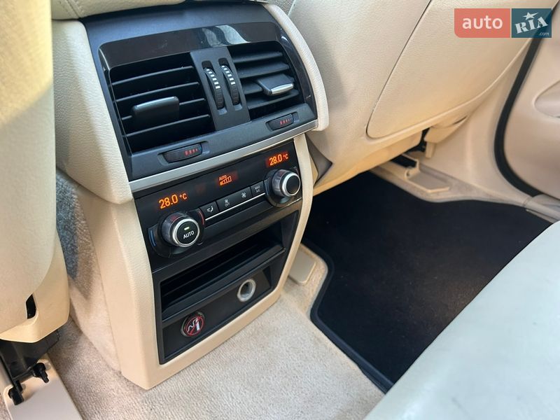 Позашляховик / Кросовер BMW X5 2014 в Чернівцях