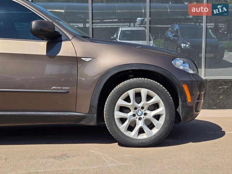 Позашляховик / Кросовер BMW X5 2011 в Києві