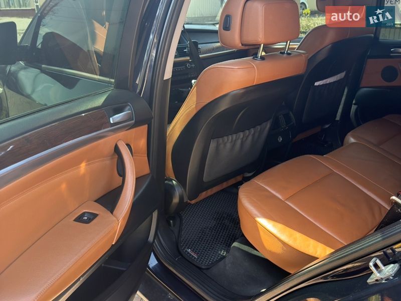 Внедорожник / Кроссовер BMW X5 2009 в Хмельницком