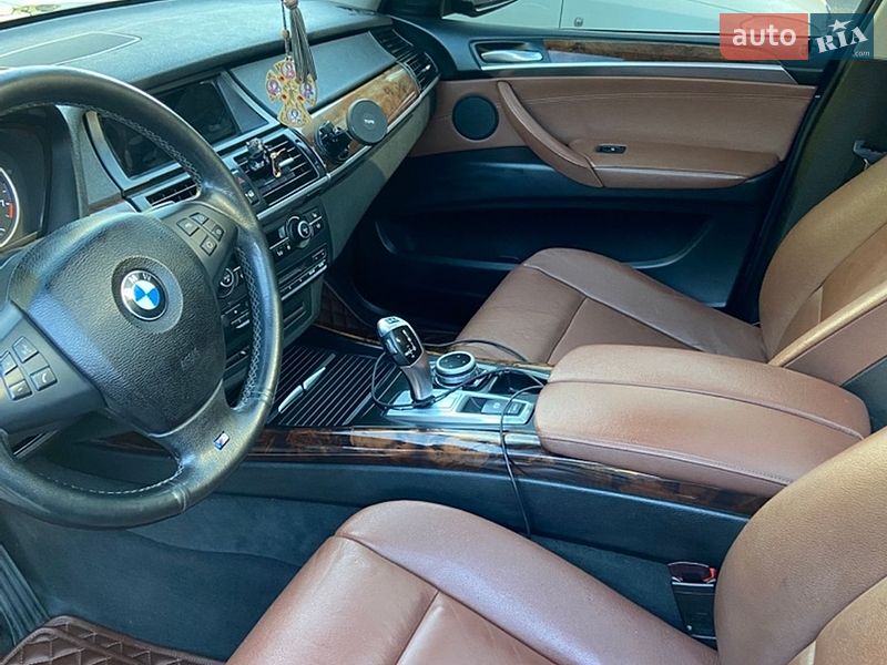Внедорожник / Кроссовер BMW X5 2013 в Ужгороде