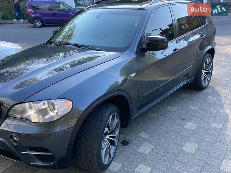 Внедорожник / Кроссовер BMW X5 2013 в Ужгороде
