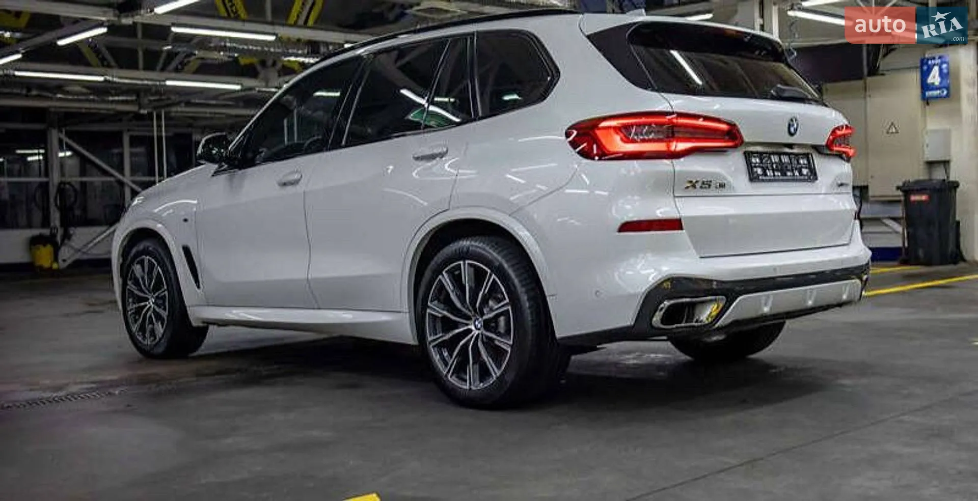 2018 BMW X5 - мініатюра 3