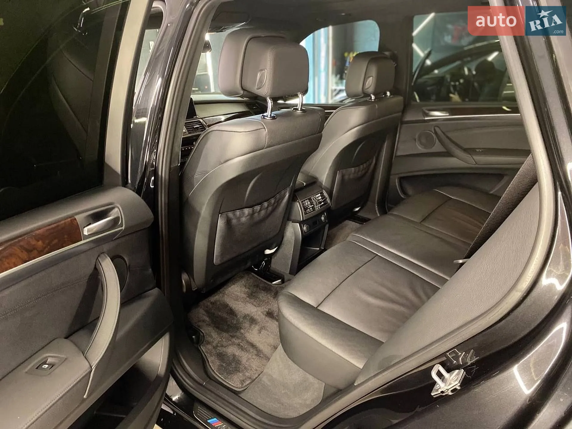 2010 BMW X5 - мініатюра 15