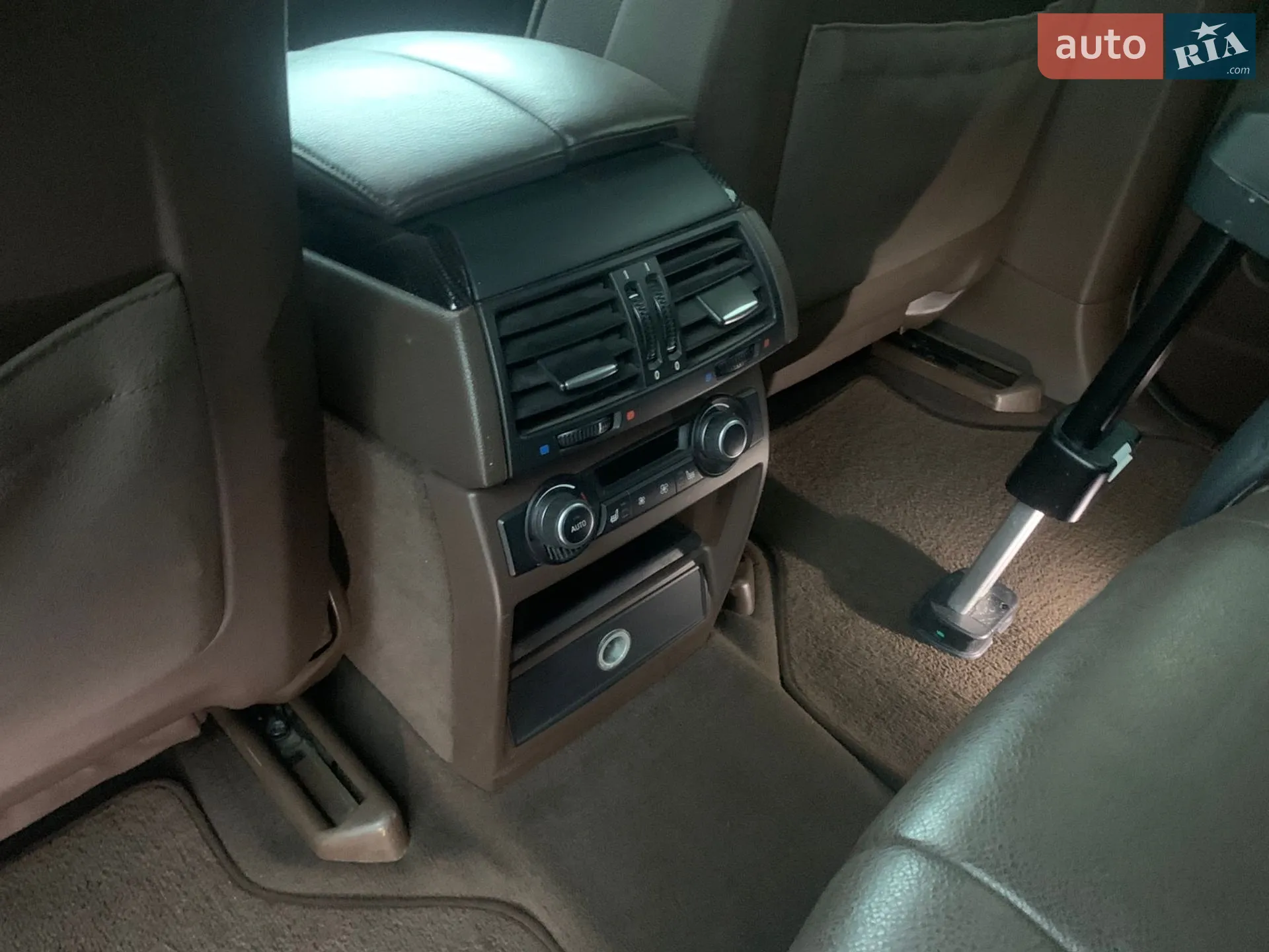 2010 BMW X5 - мініатюра 24