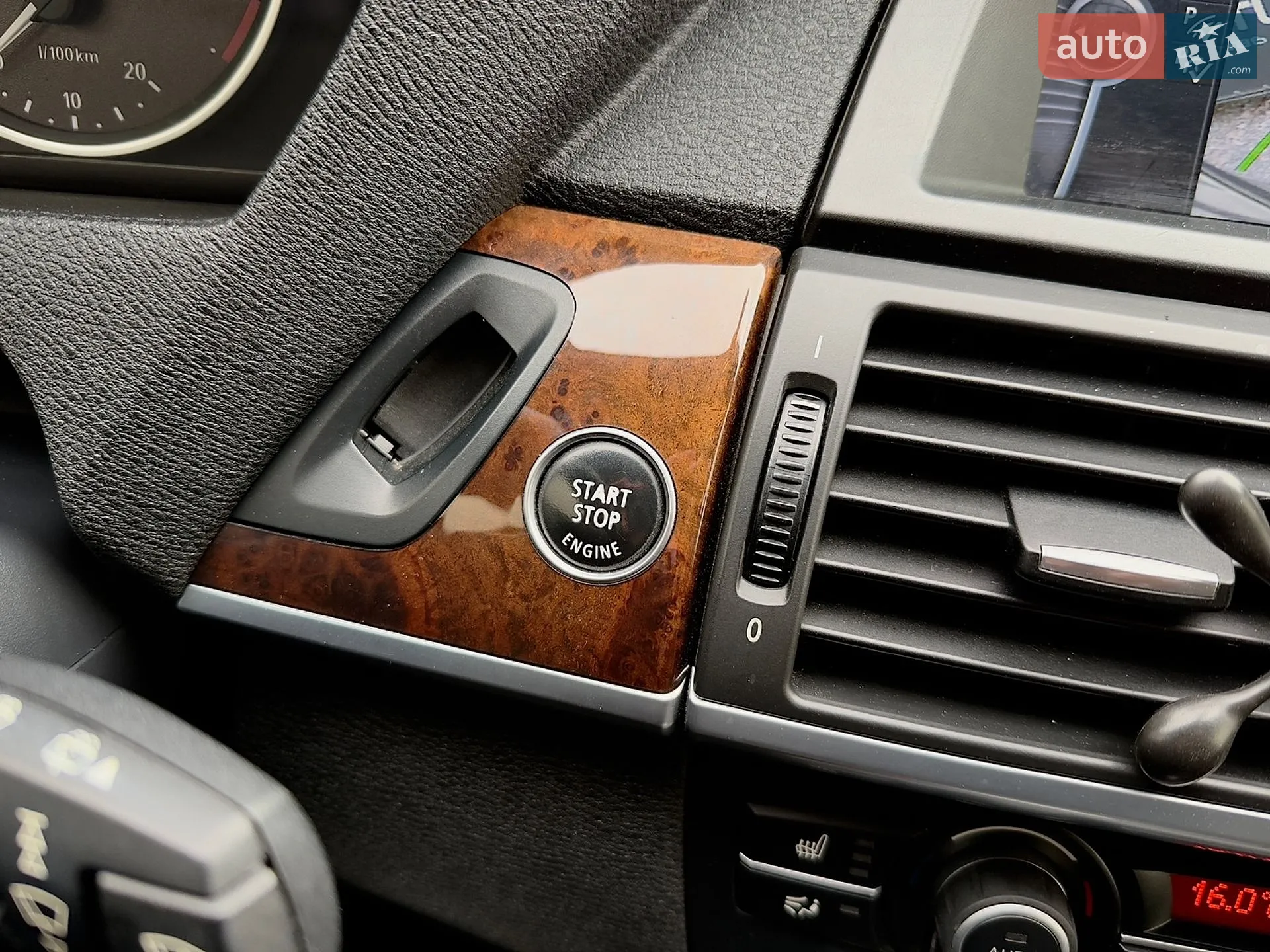 2012 BMW X5 - мініатюра 12