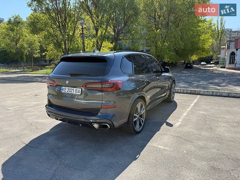 Внедорожник / Кроссовер BMW X5 2019 в Каменском