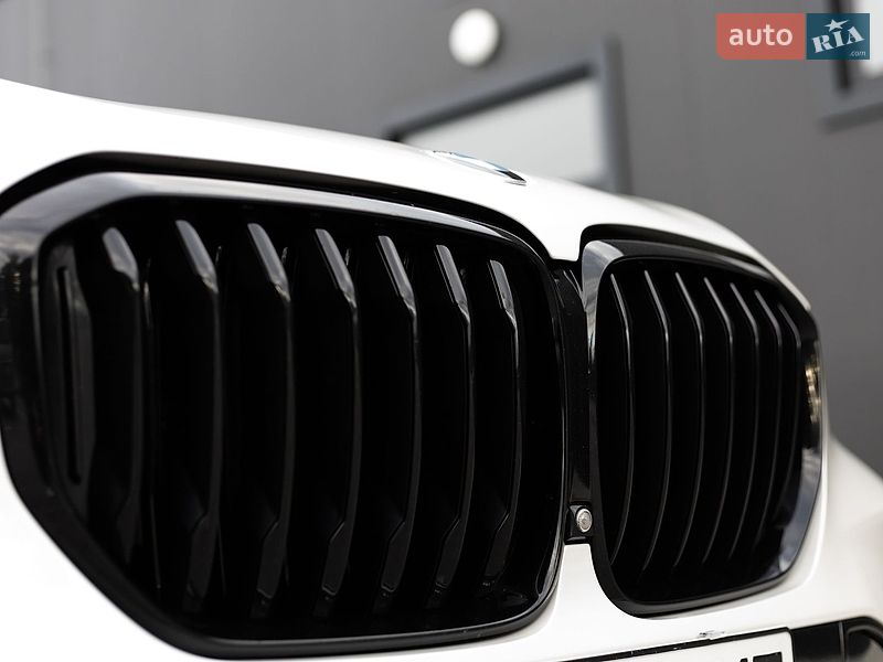 Внедорожник / Кроссовер BMW X5 2019 в Киеве