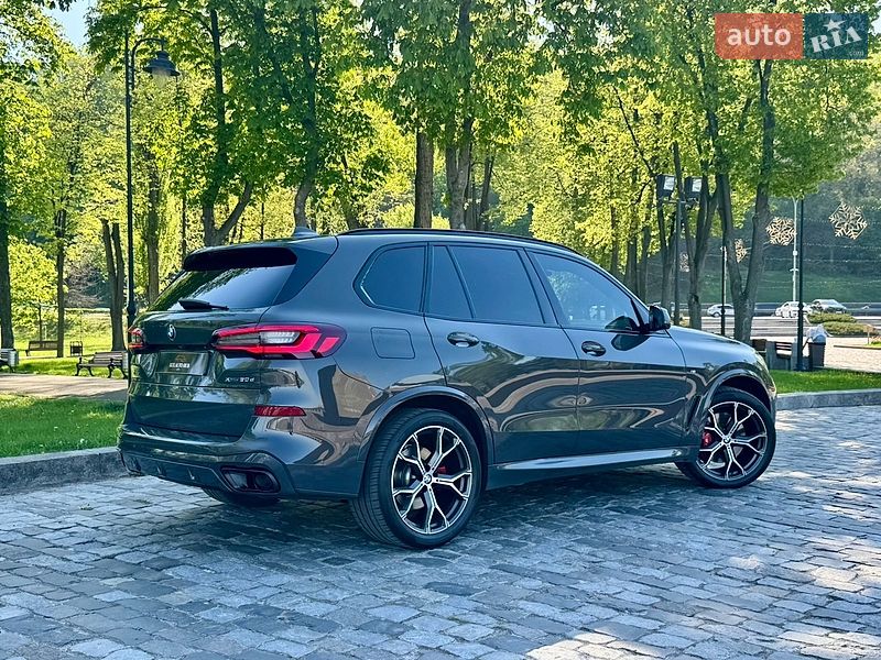 Внедорожник / Кроссовер BMW X5 2022 в Киеве