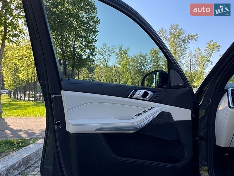 Внедорожник / Кроссовер BMW X5 2022 в Киеве