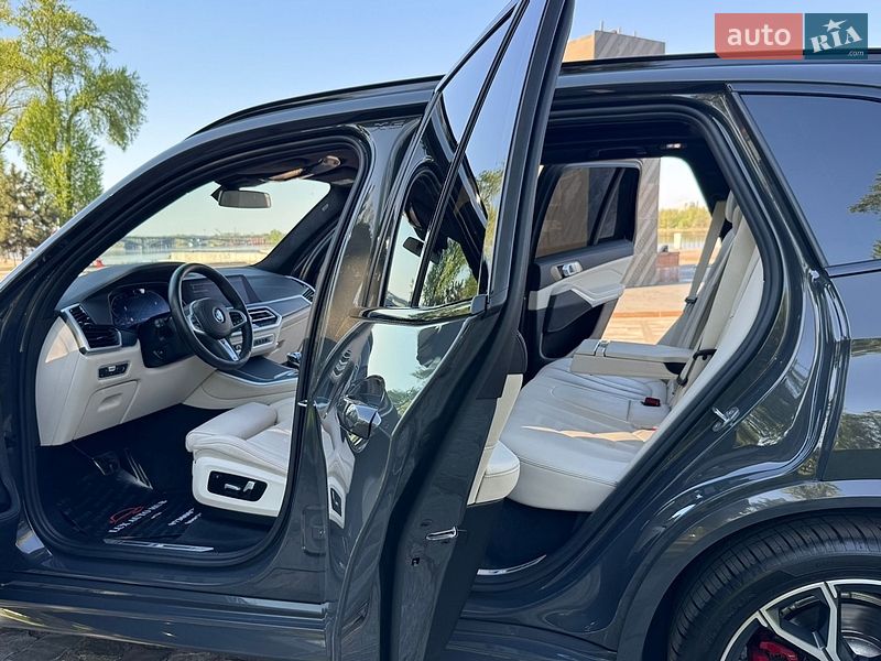 Внедорожник / Кроссовер BMW X5 2022 в Киеве