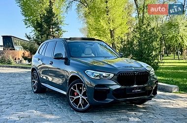 Внедорожник / Кроссовер BMW X5 2022 в Киеве