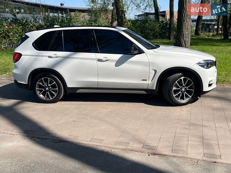 Внедорожник / Кроссовер BMW X5 2016 в Киеве