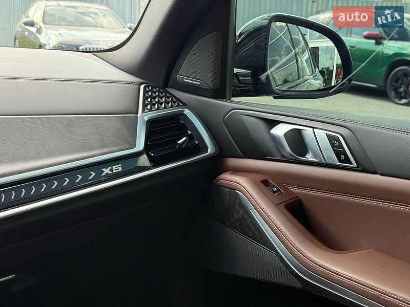 Внедорожник / Кроссовер BMW X5 2024 в Харькове