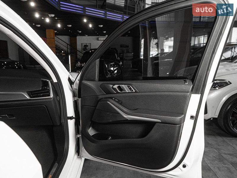Внедорожник / Кроссовер BMW X5 2021 в Одессе