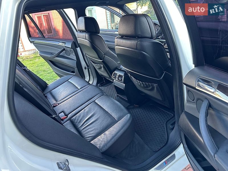 Внедорожник / Кроссовер BMW X5 2011 в Виннице
