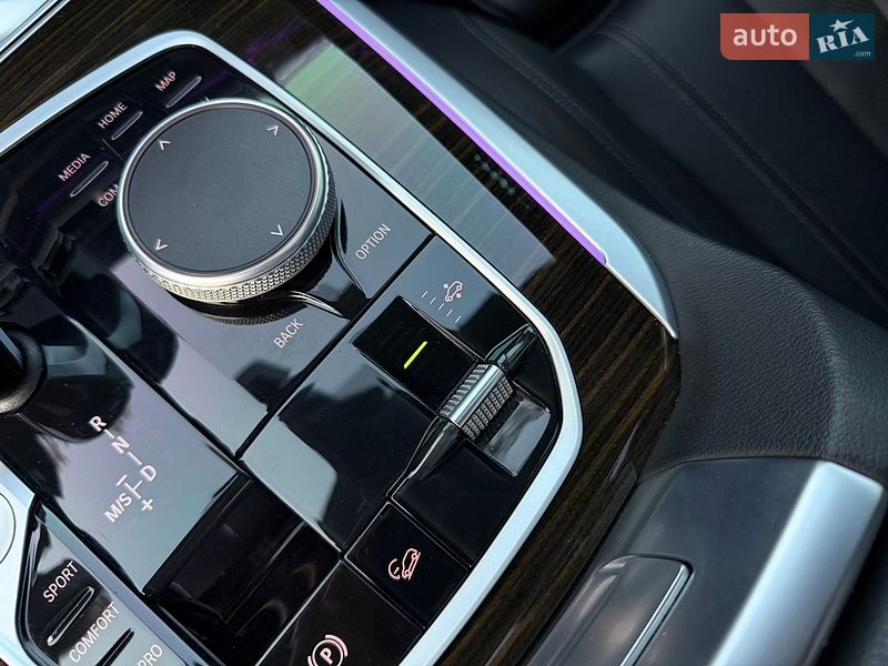 Внедорожник / Кроссовер BMW X5 2020 в Харькове