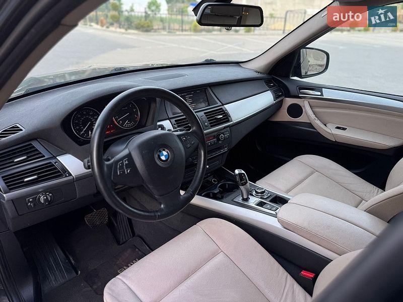 Внедорожник / Кроссовер BMW X5 2012 в Луцке