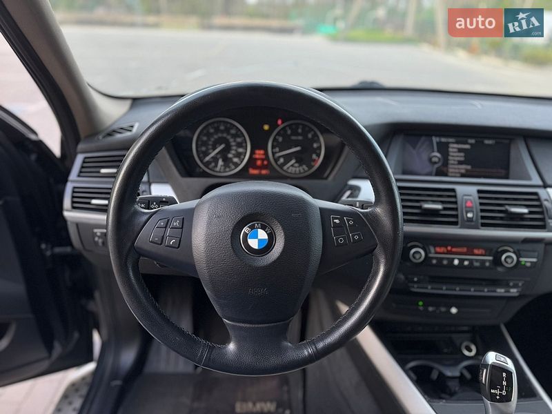 Внедорожник / Кроссовер BMW X5 2012 в Луцке