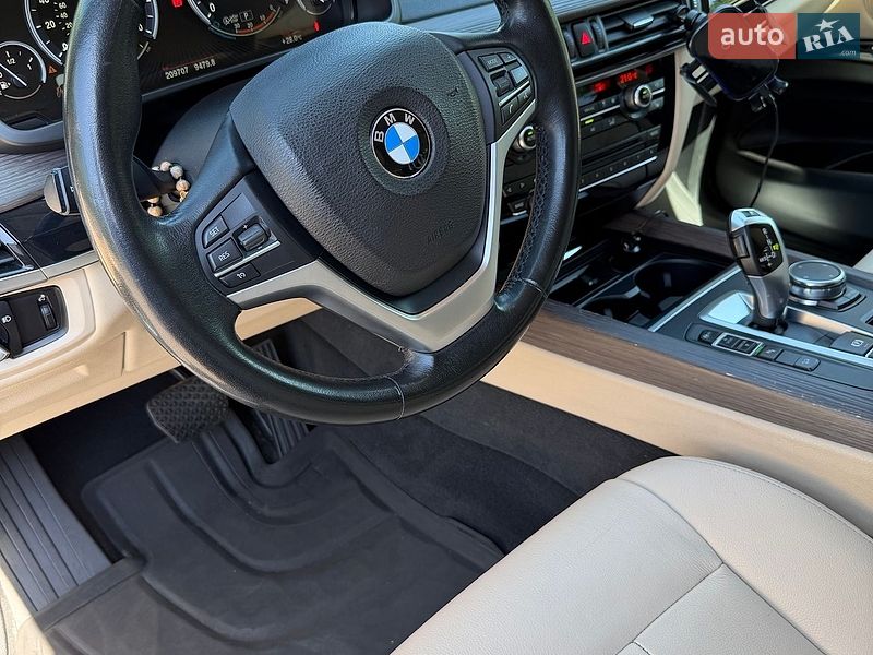 Внедорожник / Кроссовер BMW X5 2016 в Киеве