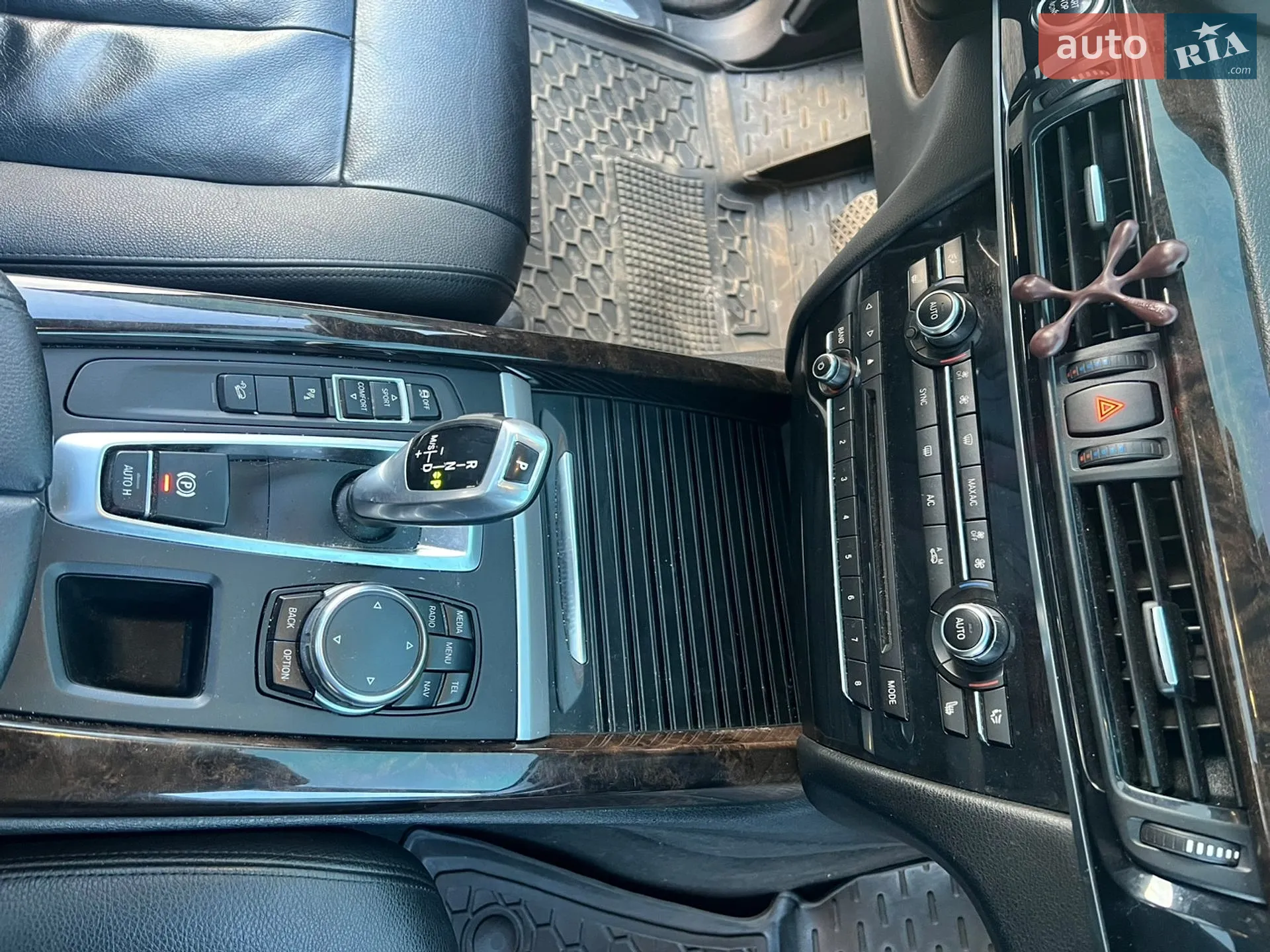2016 BMW X5 - мініатюра 15