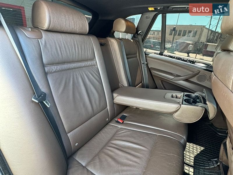 Внедорожник / Кроссовер BMW X5 2008 в Черноморске