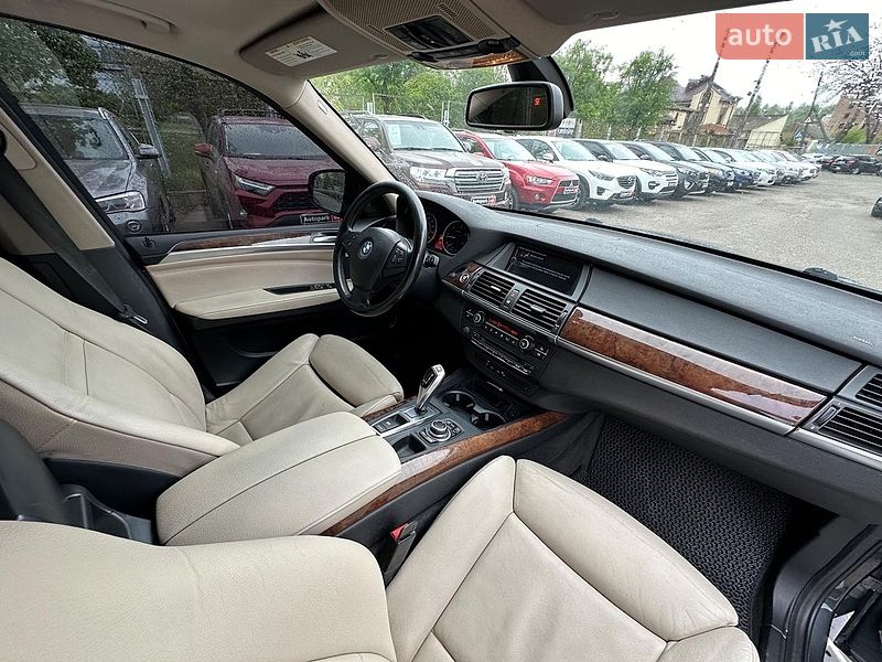 Внедорожник / Кроссовер BMW X5 2011 в Виннице