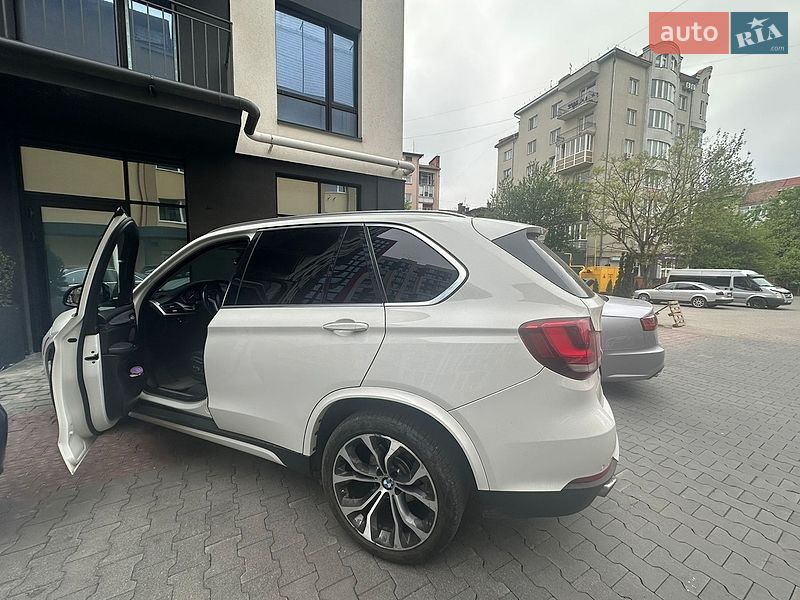 Позашляховик / Кросовер BMW X5 2014 в Івано-Франківську