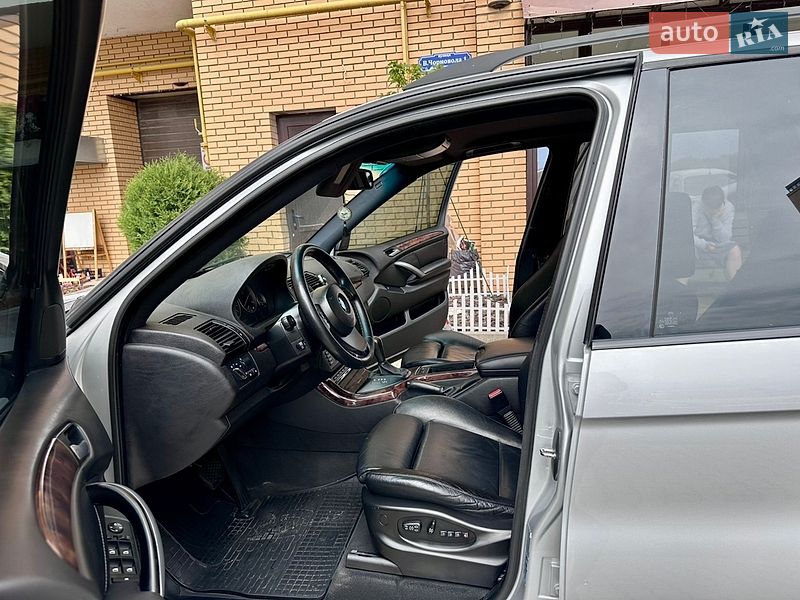 Внедорожник / Кроссовер BMW X5 2004 в Черновцах