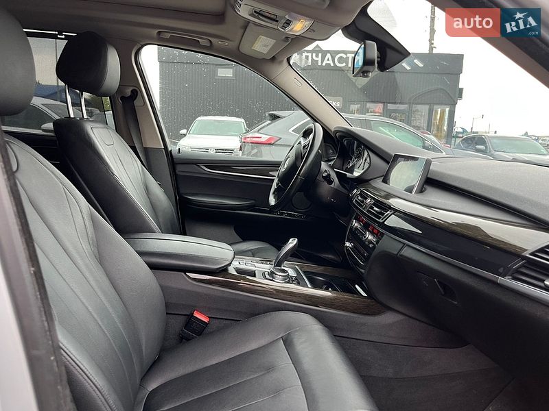 Внедорожник / Кроссовер BMW X5 2016 в Львове