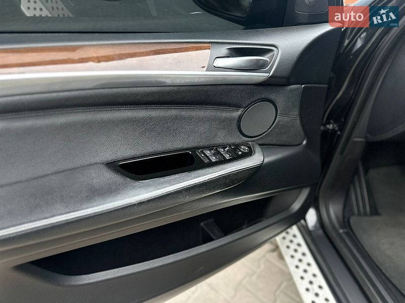 Позашляховик / Кросовер BMW X5 2009 в Луцьку