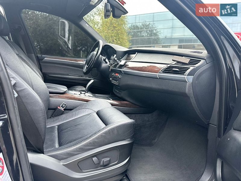 Позашляховик / Кросовер BMW X5 2009 в Луцьку
