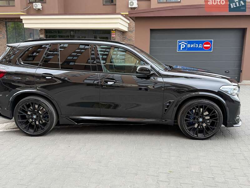 Внедорожник / Кроссовер BMW X5 2022 в Киеве