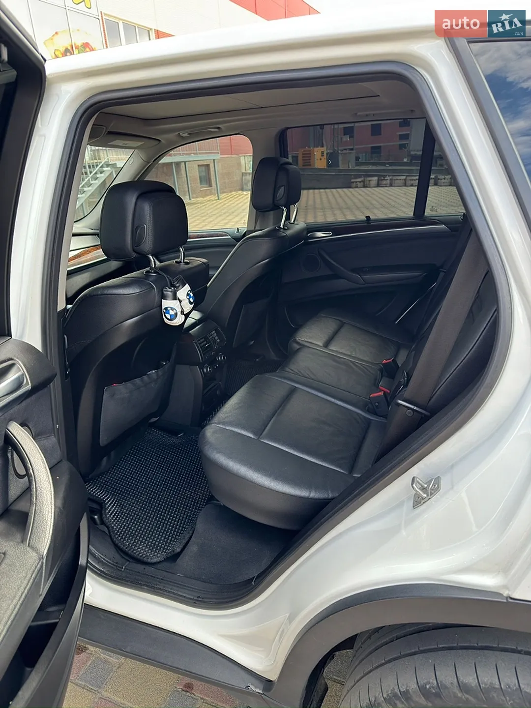 2010 BMW X5 - мініатюра 13