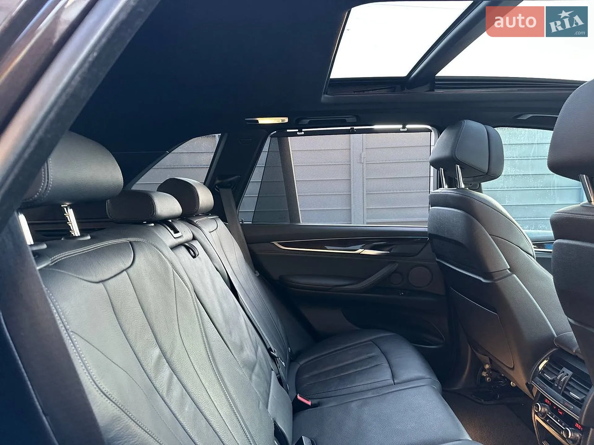 2017 BMW X5 - мініатюра 144