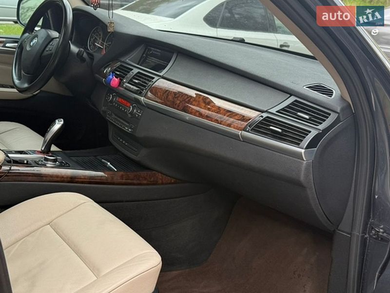 Позашляховик / Кросовер BMW X5 2012 в Києві