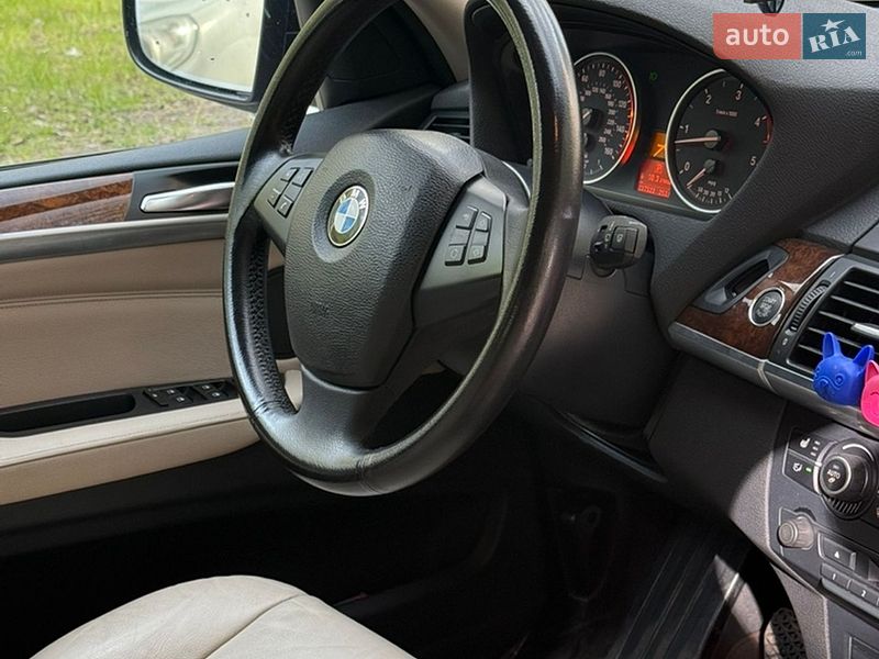 Позашляховик / Кросовер BMW X5 2012 в Києві