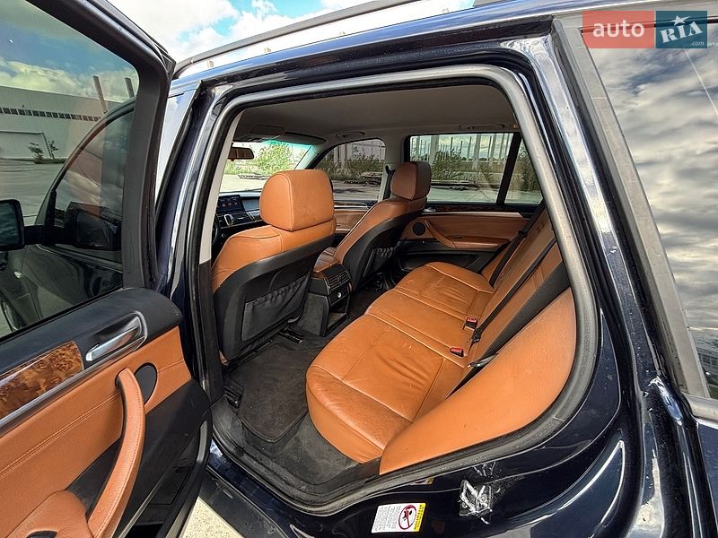 Внедорожник / Кроссовер BMW X5 2007 в Коростене