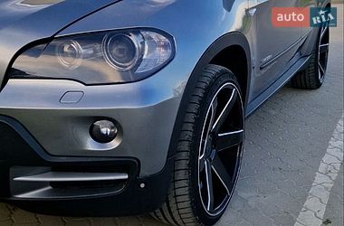 Внедорожник / Кроссовер BMW X5 2010 в Дрогобыче