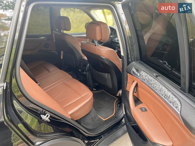 Позашляховик / Кросовер BMW X5 2011 в Чернігові