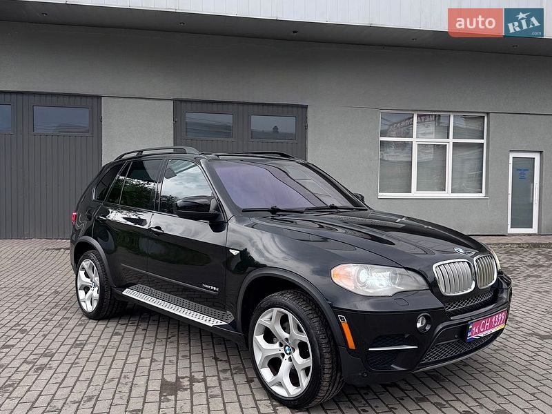 Позашляховик / Кросовер BMW X5 2012 в Чернівцях