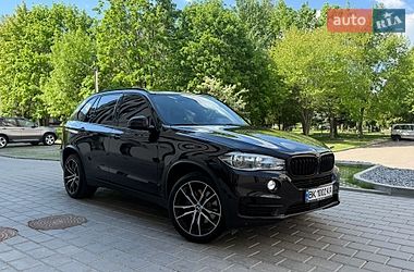 Внедорожник / Кроссовер BMW X5 2015 в Ровно