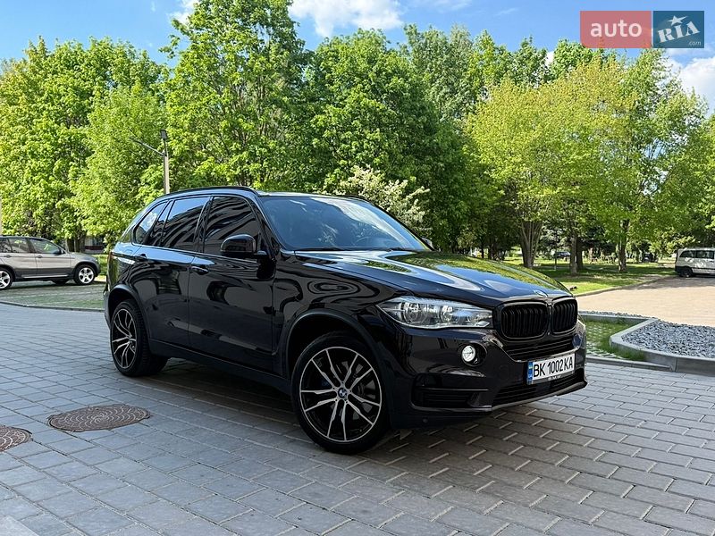 Внедорожник / Кроссовер BMW X5 2015 в Ровно