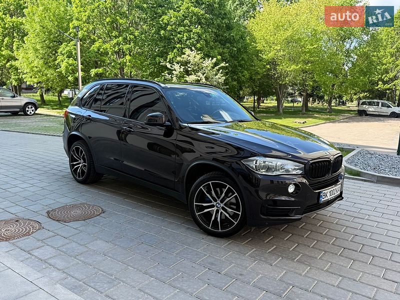 Внедорожник / Кроссовер BMW X5 2015 в Ровно