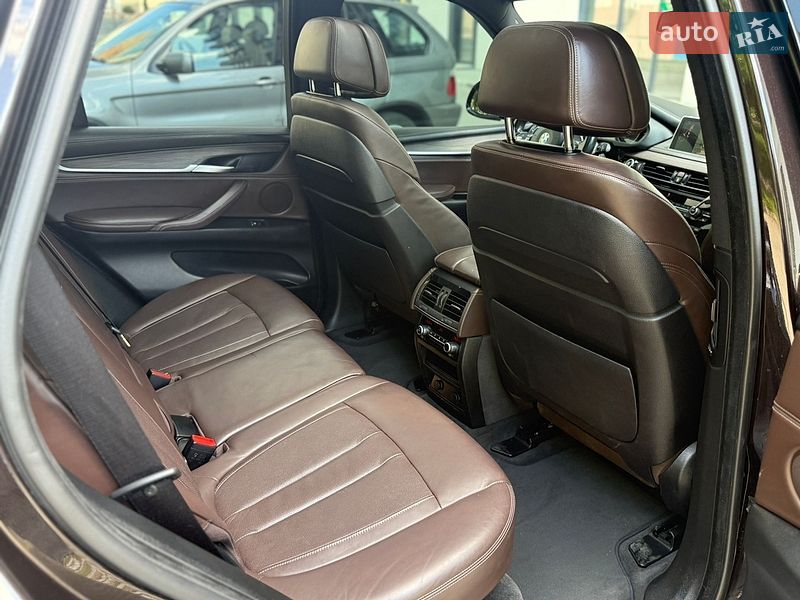 Внедорожник / Кроссовер BMW X5 2015 в Ровно