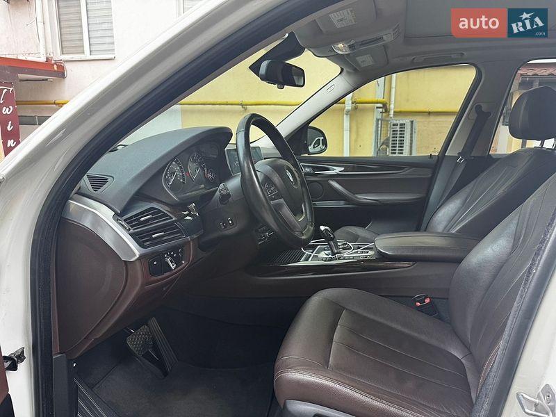 Внедорожник / Кроссовер BMW X5 2016 в Киеве