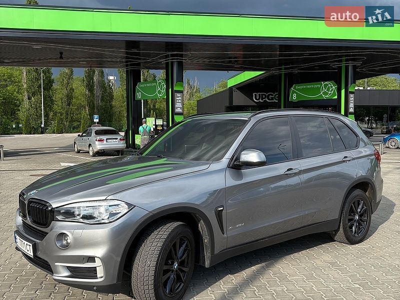 Внедорожник / Кроссовер BMW X5 2016 в Кременчуге