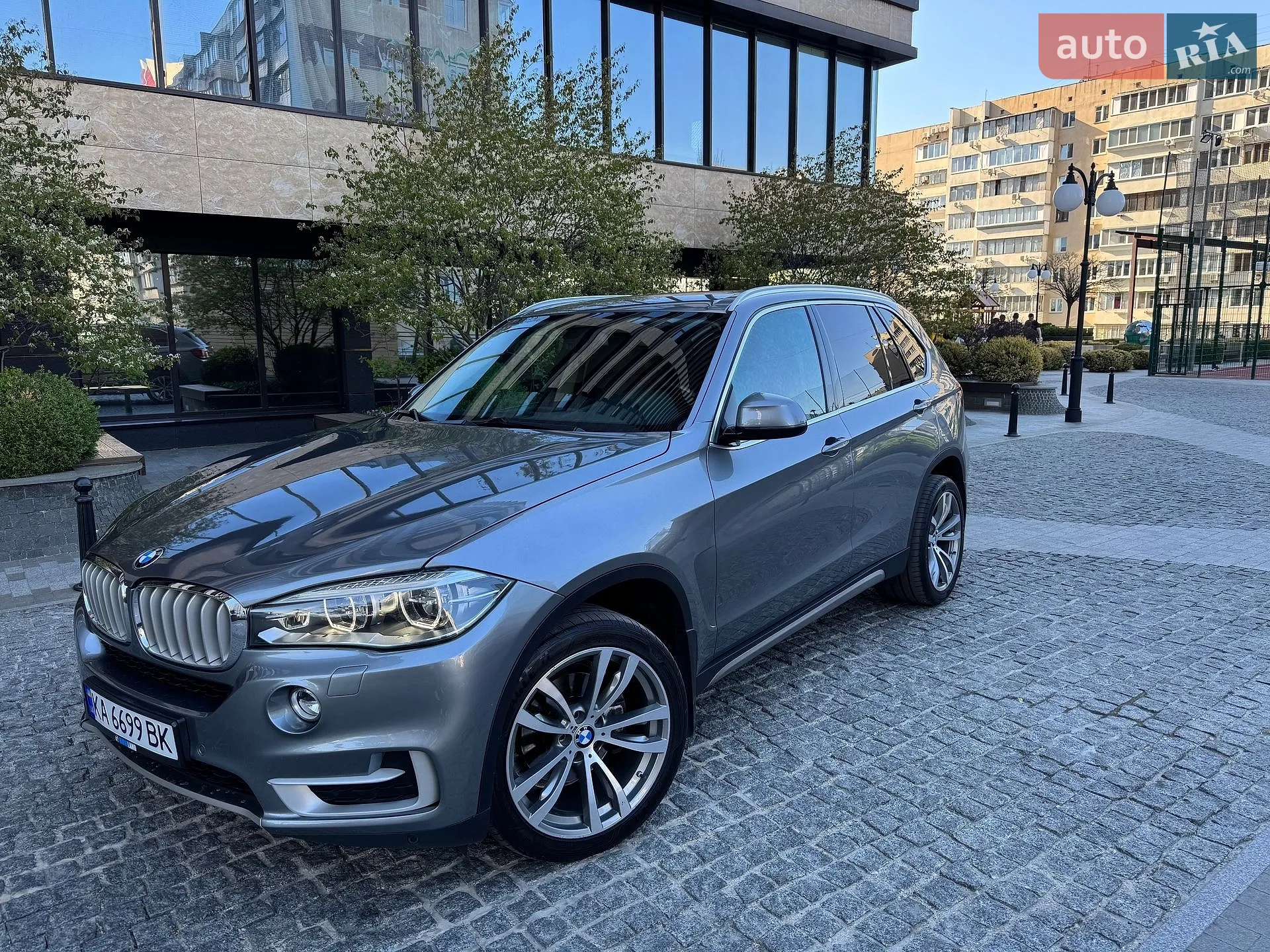 2016 BMW X5 - мініатюра 2