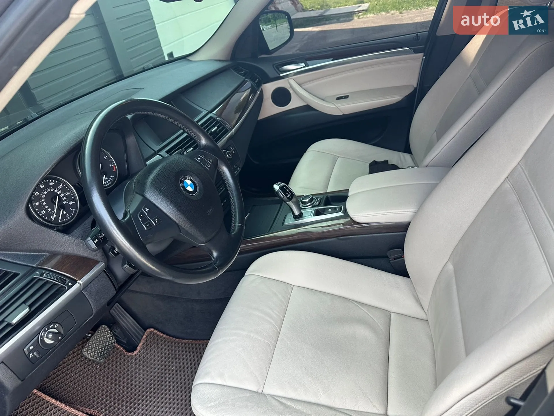 2010 BMW X5 - мініатюра 8