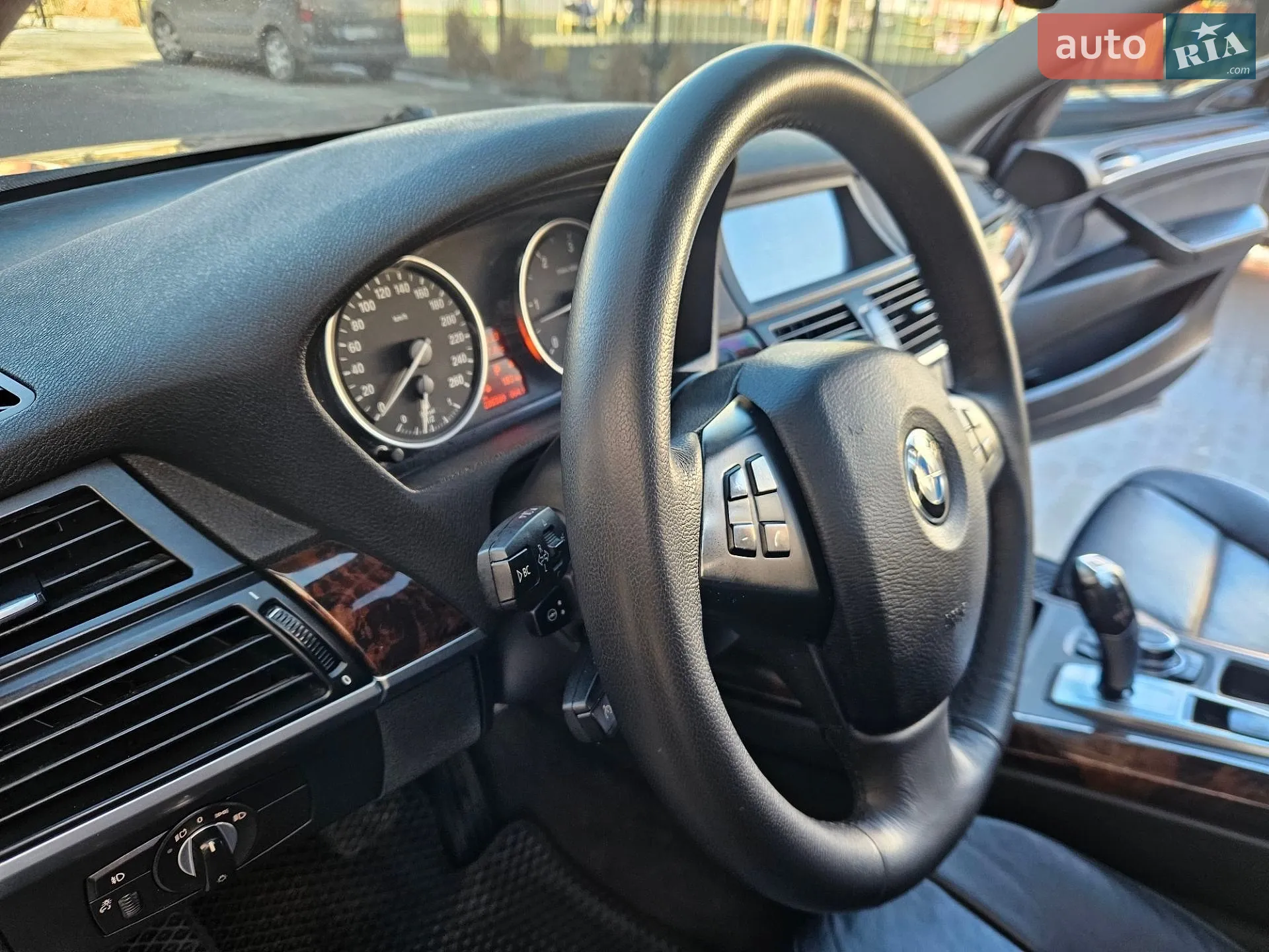 2011 BMW X5 - мініатюра 21